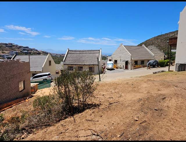 LAND FOR SALE IN VAKANSIEPLAAS